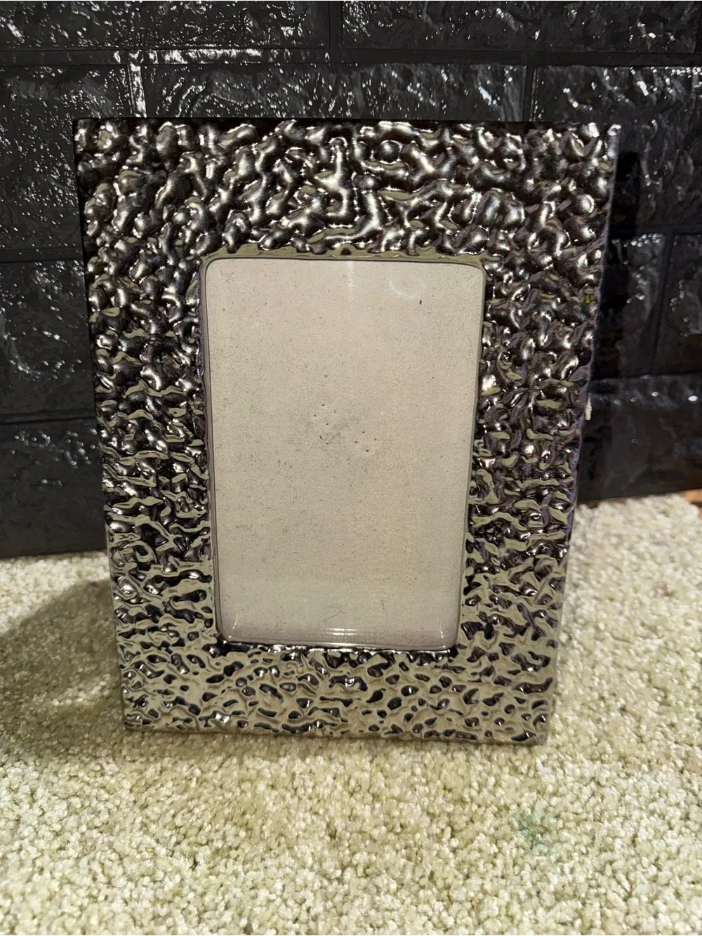 Silver hammered framed 4 x 6 picture frame